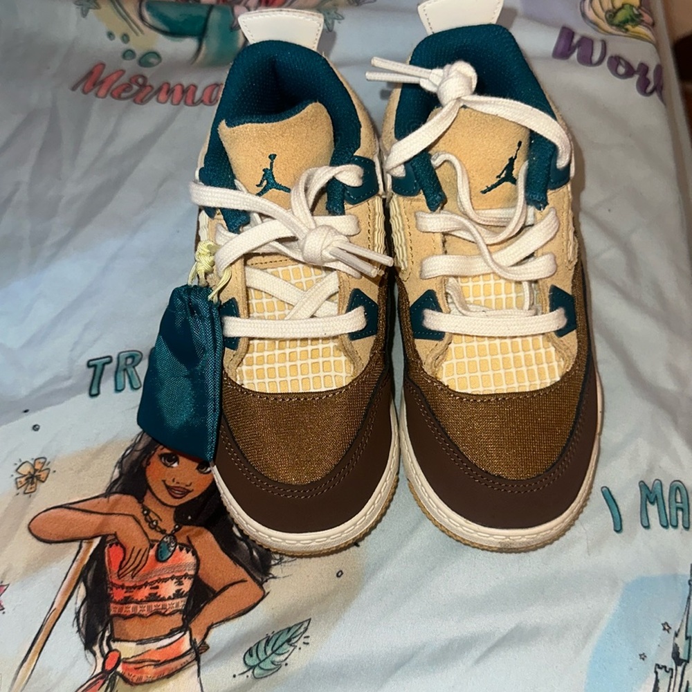 Jordan 4